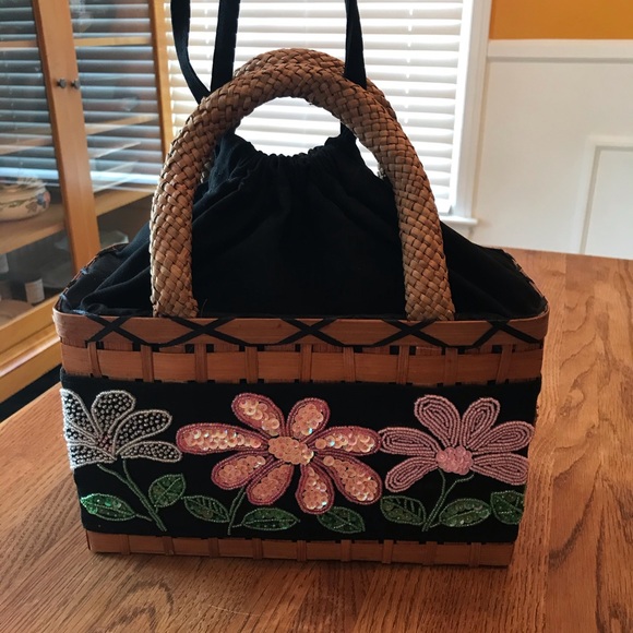 Pita Kura Handbeaded Drawstring Straw Bags (Small) - Picture 5 of 7